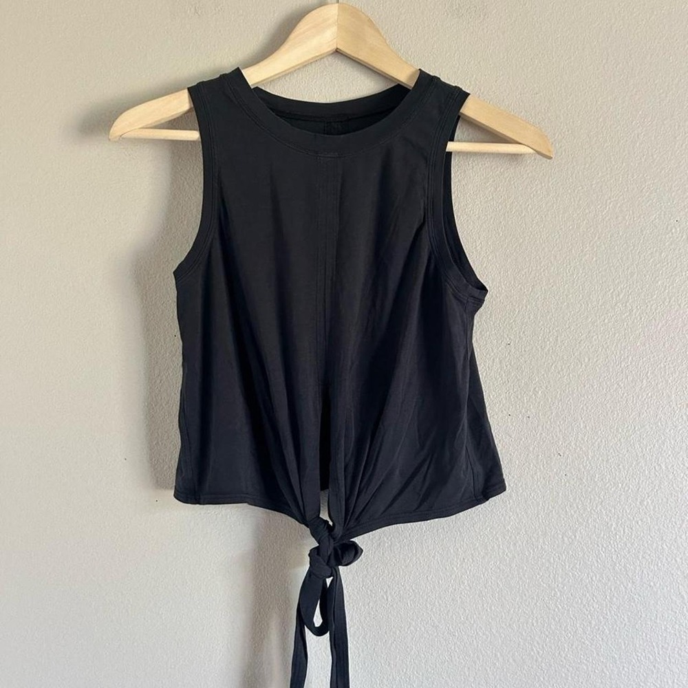 Lululemon‎ black tie front tank top size small E16